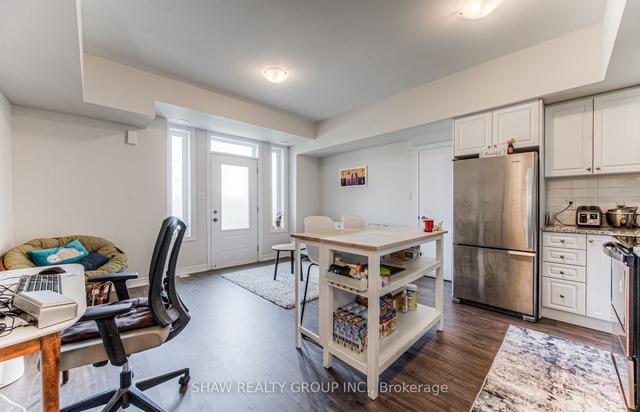 2 - 120 Watson Pkwy N, Townhouse with 1 bedrooms, 1 bathrooms and 2 parking in Guelph ON | Image 4