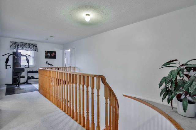 815 Shanahan Blvd, House detached with 4 bedrooms, 3 bathrooms and 5 parking in Newmarket ON | Image 8