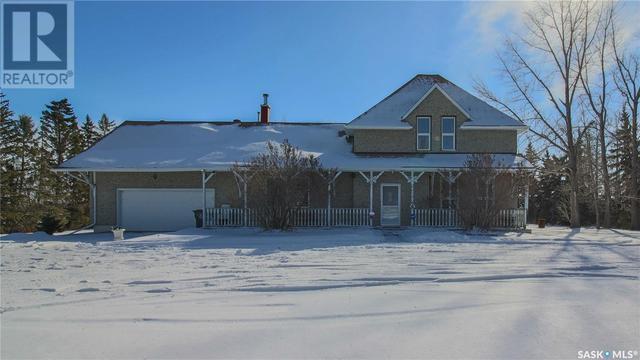 749 Gibson Road, House detached with 3 bedrooms, 3 bathrooms and null parking in Balgonie SK | Image 2