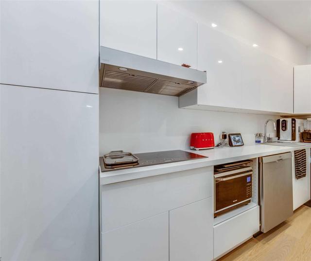 Upper - 356 King St E, House other with 1 bedrooms, 2 bathrooms and 1 parking in Toronto ON | Image 4