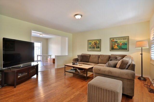 7 - 2360 Parkhaven Blvd, Townhouse with 2 bedrooms, 3 bathrooms and 2 parking in Oakville ON | Image 5