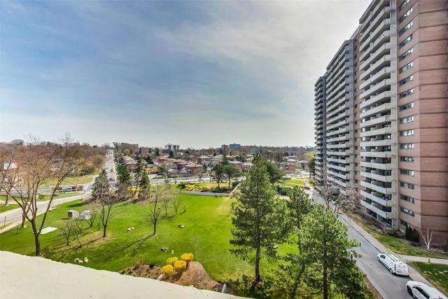 708 - 260 Scarlett Rd, Condo with 1 bedrooms, 1 bathrooms and 1 parking in Toronto ON | Image 18