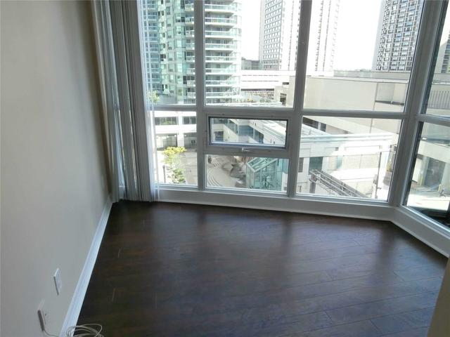 608 - 12 Yonge St, Condo with 2 bedrooms, 2 bathrooms and 1 parking in Toronto ON | Image 6