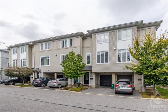 64 Songbird Private, Townhouse with 2 bedrooms, 2 bathrooms and 3 parking in Ottawa ON | Image 1