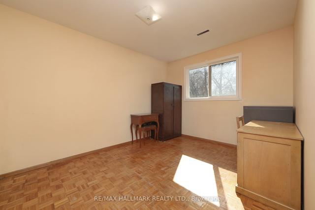 31 Tilley Dr, House detached with 4 bedrooms, 2 bathrooms and 4 parking in Toronto ON | Image 15