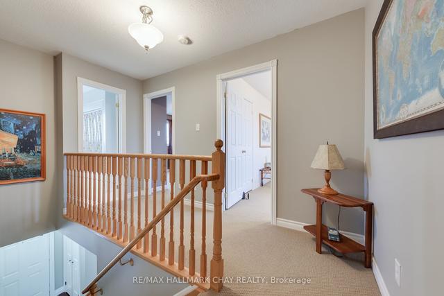6 Kraus Rd, House detached with 3 bedrooms, 4 bathrooms and 4 parking in Barrie ON | Image 7