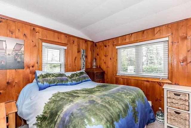 90 Lakeshore Rd W, House detached with 2 bedrooms, 1 bathrooms and 8 parking in Oro Medonte ON | Image 8