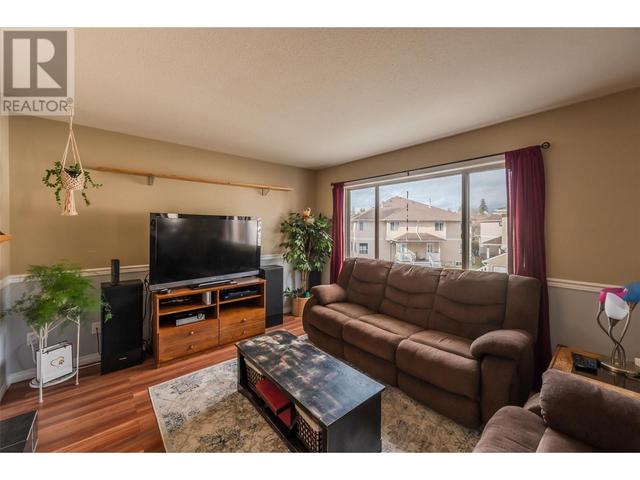 137 - 1458 Penticton Avenue, House attached with 3 bedrooms, 1 bathrooms and 1 parking in Penticton BC | Image 6