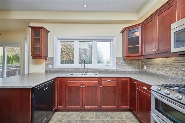24 Loretta Dr, House detached with 3 bedrooms, 2 bathrooms and 2 parking in Niagara on the Lake ON | Image 7