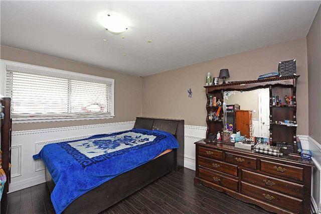 78 Dorset Dr, House detached with 3 bedrooms, 2 bathrooms and 5 parking in Brampton ON | Image 6