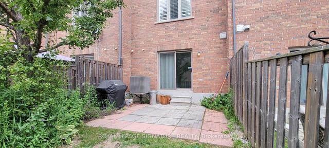 8 Bakewell St, Townhouse with 3 bedrooms, 3 bathrooms and 2 parking in Brampton ON | Image 16