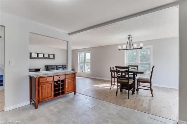 3707 Stage Coach Road, House detached with 4 bedrooms, 2 bathrooms and 6 parking in South Frontenac ON | Image 11