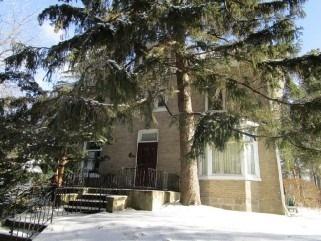 6 Angeline St S, House detached with 4 bedrooms, 2 bathrooms and 4 parking in Kawartha Lakes ON | Image 2