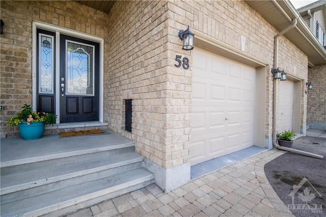 58 Bellwood Drive, Townhouse with 3 bedrooms, 3 bathrooms and 3 parking in Arnprior ON | Image 3