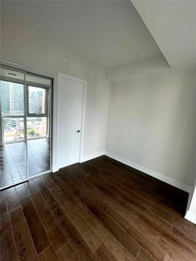 1905 - 7 Grenville St, Condo with 2 bedrooms, 2 bathrooms and 0 parking in Toronto ON | Image 17
