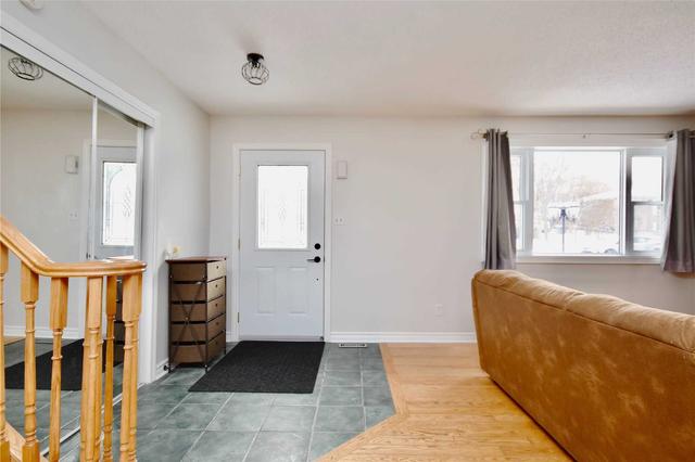 24 Mcconkey Pl, House detached with 3 bedrooms, 2 bathrooms and 4 parking in Barrie ON | Image 7