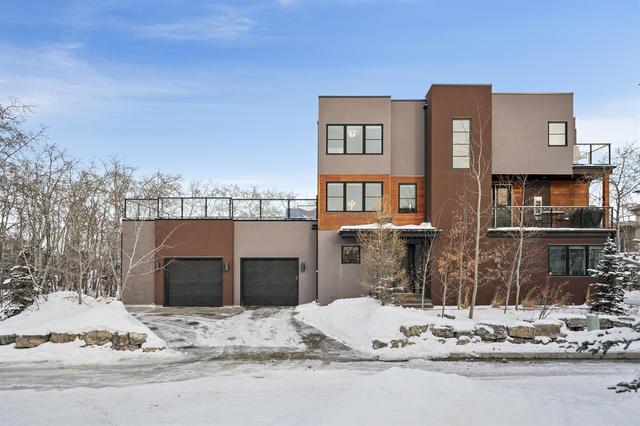 38 Posthill Drive Sw, House detached with 6 bedrooms, 4 bathrooms and 5 parking in Calgary AB | Image 8