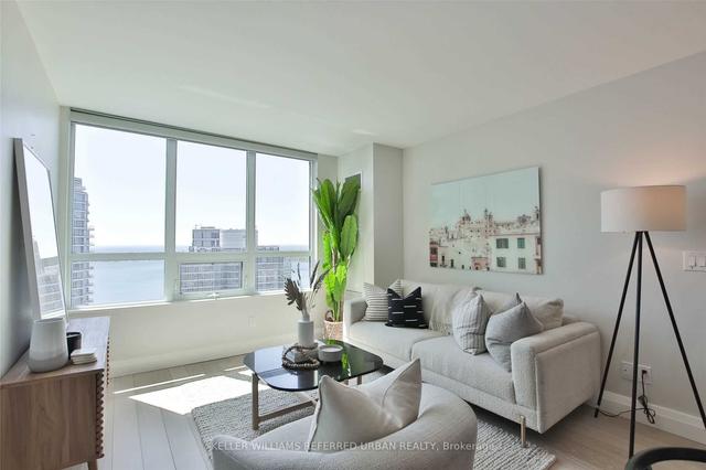 3610 - 19 Grand Trunk Cres, Condo with 2 bedrooms, 2 bathrooms and 1 parking in Toronto ON | Image 6