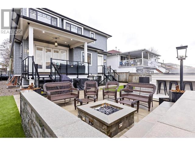 8151 13th Avenue, House detached with 9 bedrooms, 9 bathrooms and 4 parking in Burnaby BC | Image 35