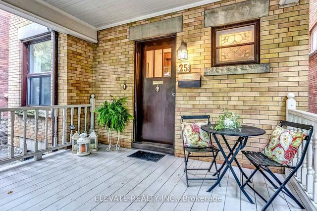 25 Temple Ave, House detached with 3 bedrooms, 2 bathrooms and 1 parking in Toronto ON | Image 12