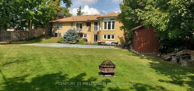 12 Boxbury Rd, House detached with 3 bedrooms, 3 bathrooms and 6 parking in Toronto ON | Image 30