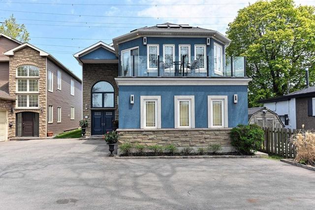 117 Beach Blvd, House detached with 4 bedrooms, 3 bathrooms and 9 parking in Hamilton ON | Image 1