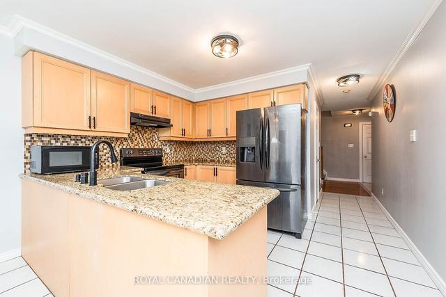 124 Joshua Rd, House detached with 3 bedrooms, 4 bathrooms and 6 parking in Orangeville ON | Image 10