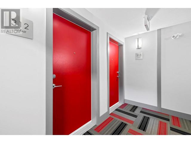 312 - 883 Academy Way, Condo with 2 bedrooms, 2 bathrooms and 1 parking in Kelowna BC | Image 4
