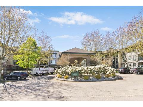 318 - 19528 Fraser Highway, Condo with 2 bedrooms, 2 bathrooms and 1 parking in Pitt Meadows BC | Card Image