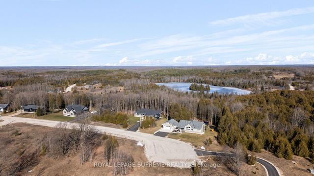 230 Lookout Dr, House detached with 2 bedrooms, 3 bathrooms and 6 parking in West Grey ON | Image 32