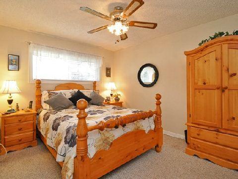 362 Rossland Rd W, House detached with 3 bedrooms, 2 bathrooms and 4 parking in Oshawa ON | Image 5