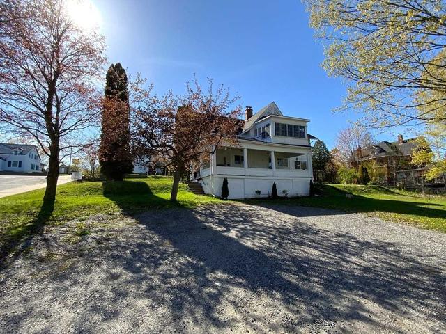 11 Mcmurray St, House detached with 1 bedrooms, 3 bathrooms and 3 parking in Parry Sound ON | Image 23