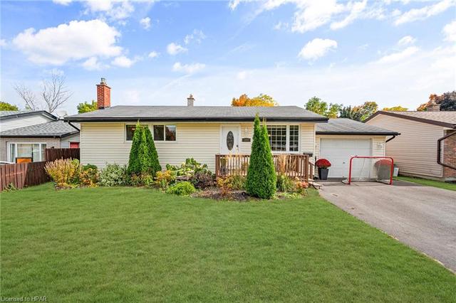 189 Herbert Street, House detached with 5 bedrooms, 2 bathrooms and 5 parking in Peterborough ON | Image 1
