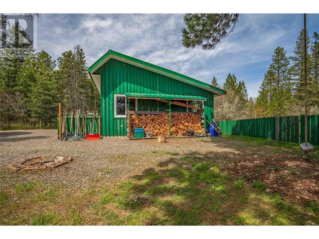830 Firwood Road, House detached with 3 bedrooms, 2 bathrooms and 8 parking in Central Okanagan West BC | Image 41