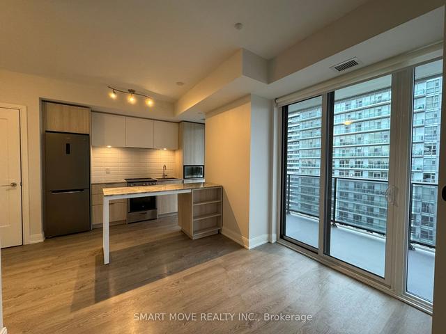 3707 - 70 Annie Craig Dr, Condo with 1 bedrooms, 2 bathrooms and 1 parking in Toronto ON | Image 21