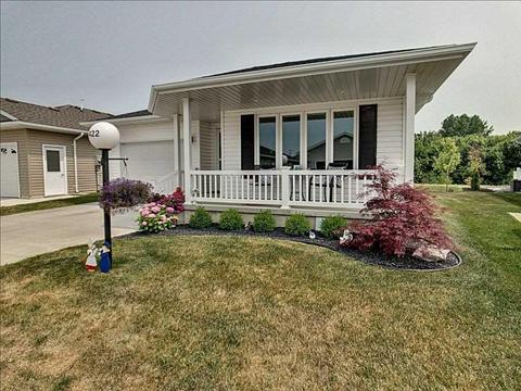 422 - 5600 Blackwell Sdrd, House detached with 2 bedrooms, 2 bathrooms and 2 parking in Sarnia ON | Card Image