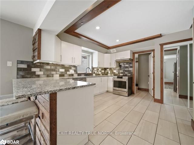 840 Manitoba St, House detached with 4 bedrooms, 4 bathrooms and 9 parking in Bracebridge ON | Image 37