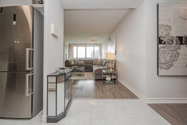 611 - 716 The West Mall Dr, Condo with 2 bedrooms, 1 bathrooms and 1 parking in Toronto ON | Image 24