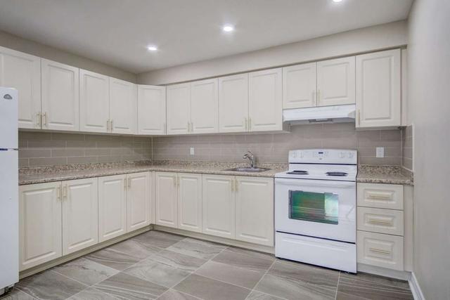 upper - 357a Albion Rd, Condo with 2 bedrooms, 1 bathrooms and 1 parking in Toronto ON | Image 5