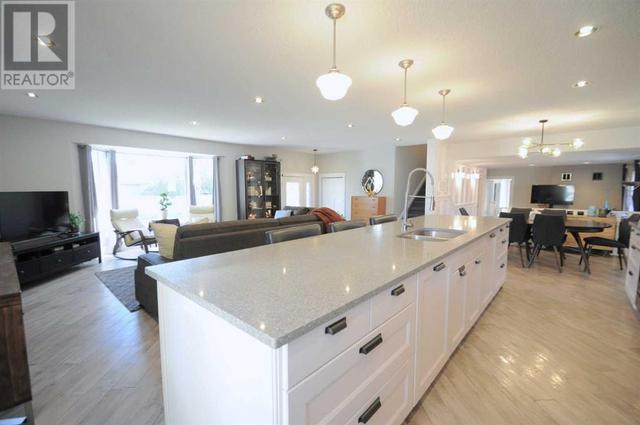 1305 5 Street Ne, House detached with 6 bedrooms, 5 bathrooms and 2 parking in Calgary AB | Image 7