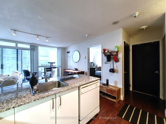 2007 - 33 Sheppard Ave E, Condo with 1 bedrooms, 1 bathrooms and 2 parking in Toronto ON | Image 2
