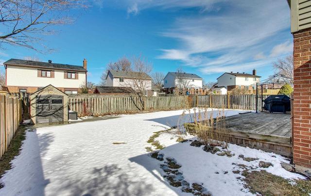 49 Burden Cres, House detached with 3 bedrooms, 3 bathrooms and 5 parking in Ajax ON | Image 25