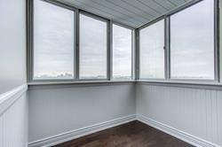 701 - 150 Neptune Dr, Condo with 3 bedrooms, 2 bathrooms and 1 parking in Toronto ON | Image 10