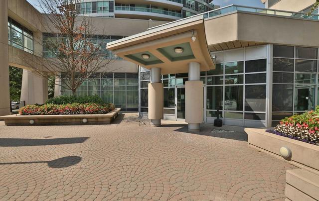 1605 - 1 Elm Dr W, Condo with 2 bedrooms, 2 bathrooms and 1 parking in Mississauga ON | Image 12