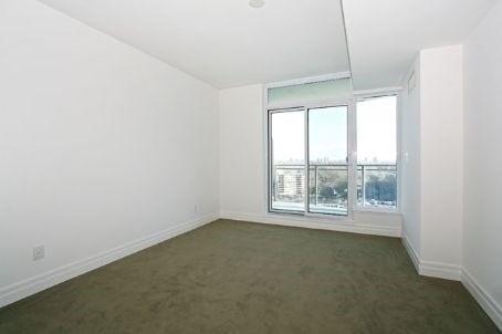 1003 - 8 Scollard St, Condo with 2 bedrooms, 2 bathrooms and 1 parking in Toronto ON | Image 5