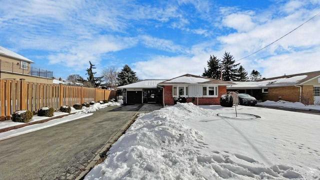 41 Draycott Dr, House detached with 3 bedrooms, 3 bathrooms and 6 parking in Toronto ON | Image 12