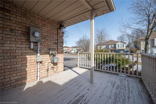 1011 Springfield Drive, House semidetached with 4 bedrooms, 2 bathrooms and 4 parking in Kingston ON | Image 23