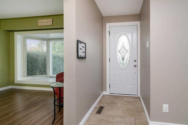 34 Dalraith Cres, House semidetached with 4 bedrooms, 2 bathrooms and 4 parking in Brampton ON | Image 23