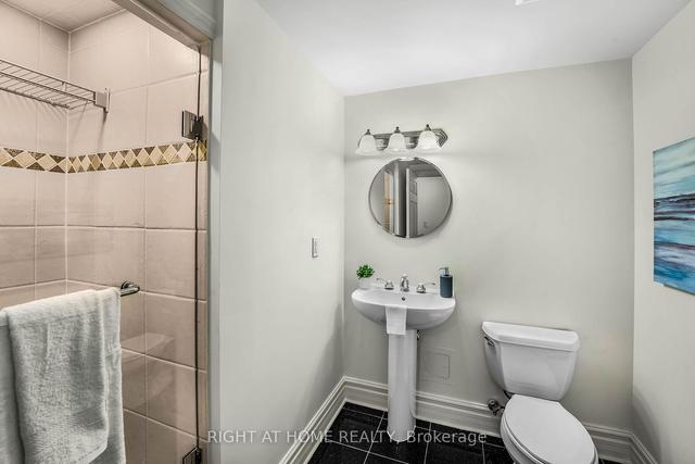 ph2 - 80 Cumberland St, Condo with 3 bedrooms, 3 bathrooms and 2 parking in Toronto ON | Image 11