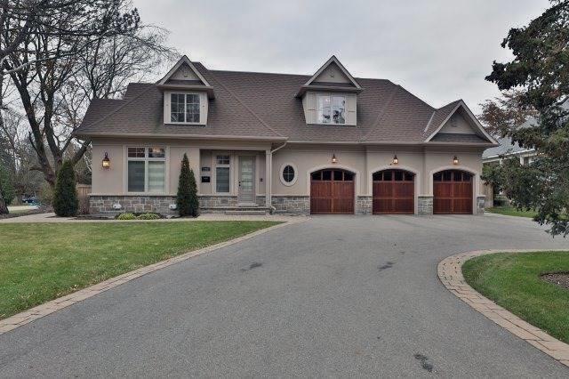 210 Eastcourt Rd, House detached with 4 bedrooms, 5 bathrooms and 8 parking in Oakville ON | Image 2